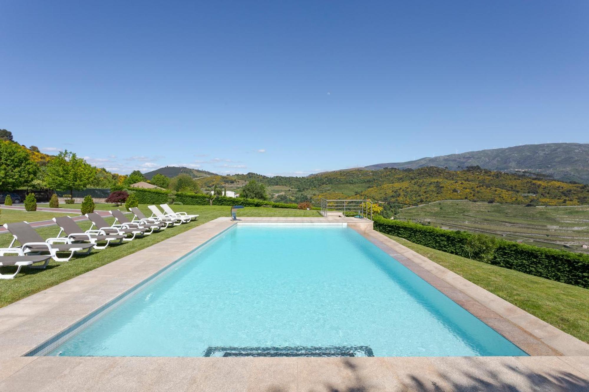 Spacious Villa Pool & Douro View By Host Wise Santa Marinha do Zezere Экстерьер фото